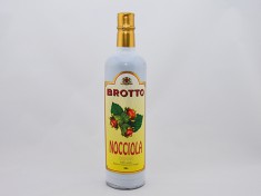 C. BROTTO Nocio (Haselnuss) 166x1l-Flasche 